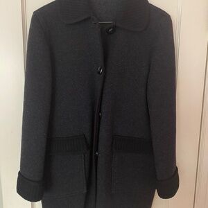 Light coat dark grey with black accents. Size EU 42